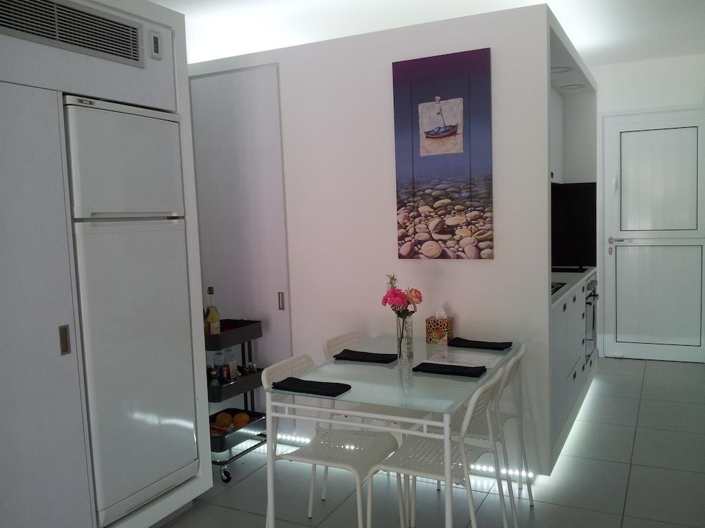 Yialos Luxury Apartments Perivolia Room photo
